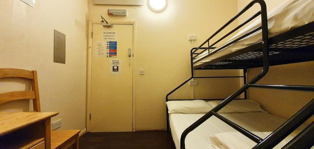 Albergue Onefam Waterloo 18-36 Years Old